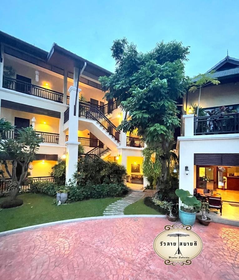 Wualai Sabaidee Bed & Breakfast Чиангмай Екстериор снимка