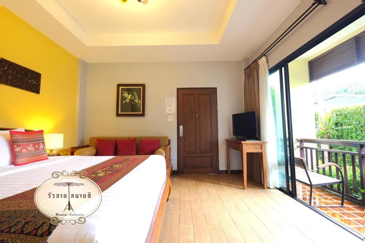 Wualai Sabaidee Bed & Breakfast Чиангмай Екстериор снимка