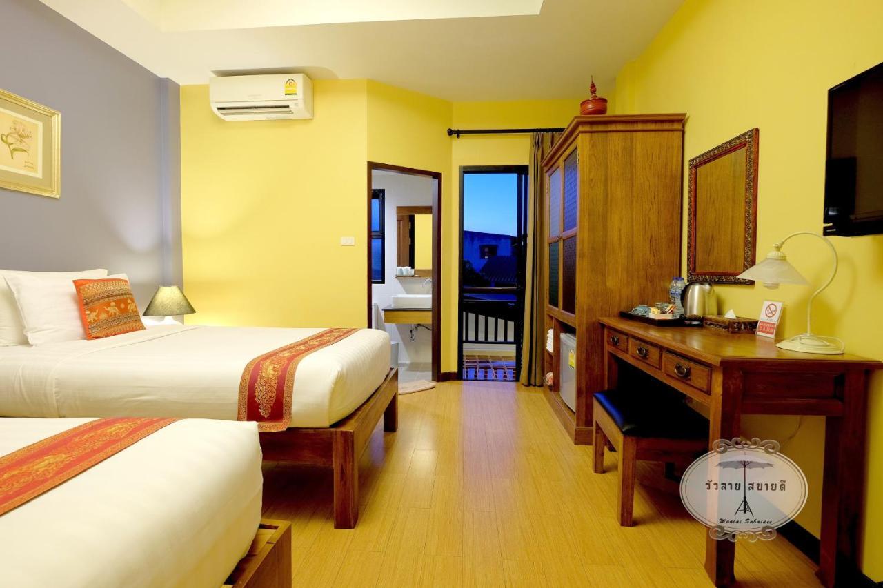 Wualai Sabaidee Bed & Breakfast Чиангмай Екстериор снимка